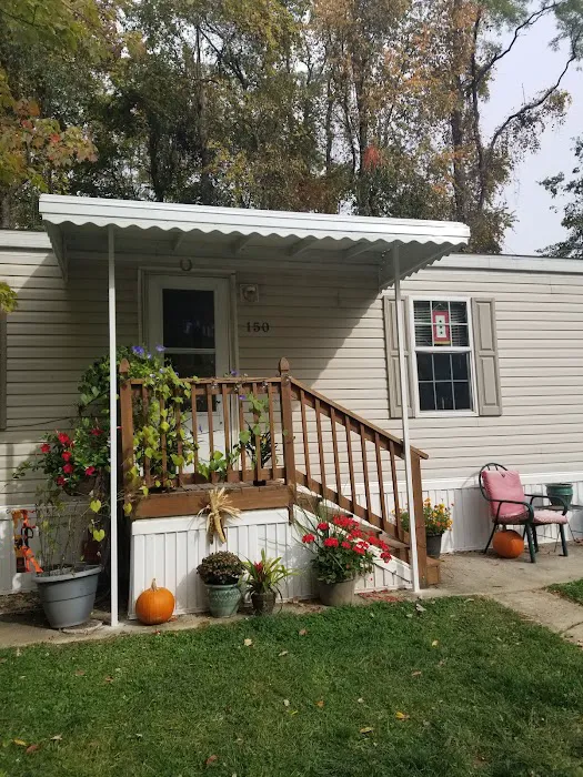 Reynoldsburg Estates Mobile Home Community & Sales Picture 9