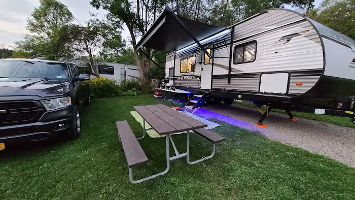 Holiday Hill Campground Picture 6