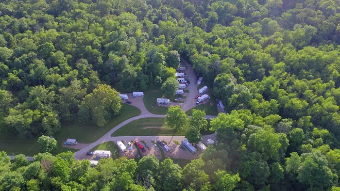 Campers Grove RV Park Picture 1