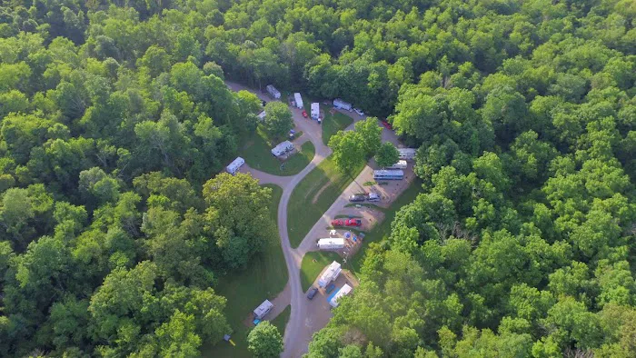 Campers Grove RV Park Picture 3