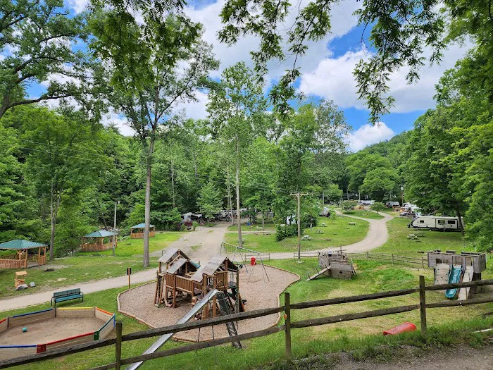 Sugar Creek Glen Campground Picture 6