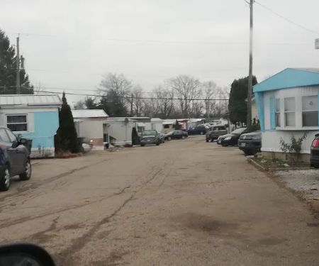 Dyer's Mobile Home Court