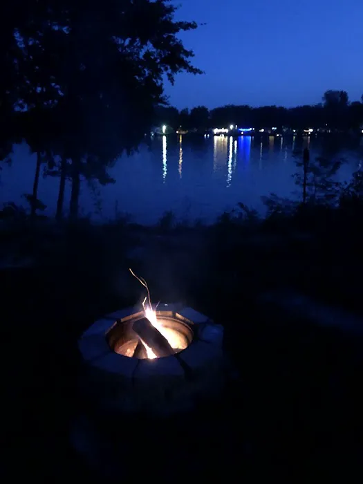 River Cove RV Park Picture 4