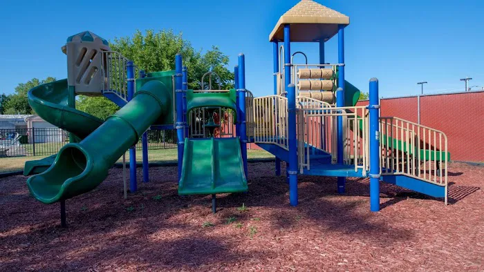 Willowbrook Place Picture 8