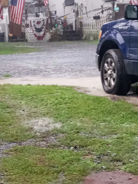 Whispering Pines Campground Picture 3