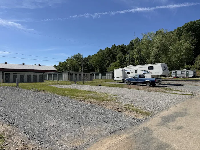 Parkersburg RV Park and Storage Facility Picture 3