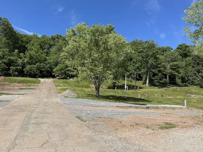 Parkersburg RV Park and Storage Facility Picture 9