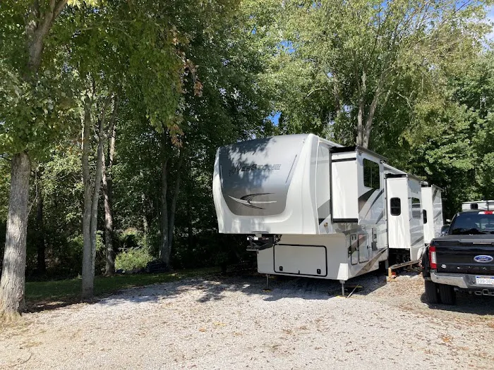 American Way RV Park - Parkersburg Picture 10