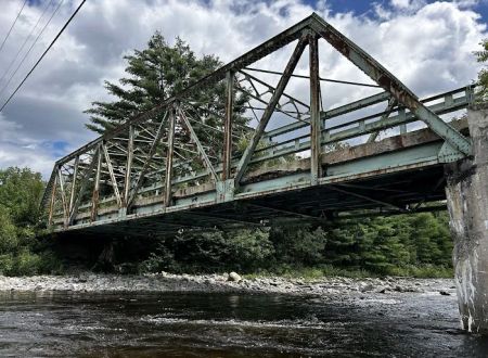 Twin River Campground & Cottages
