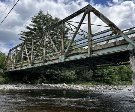 Twin River Campground & Cottages