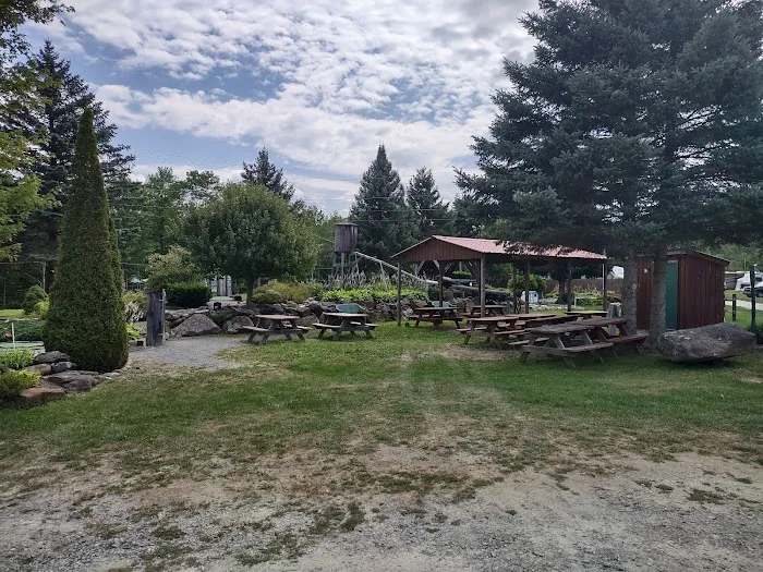 Twin River Campground & Cottages Picture 9