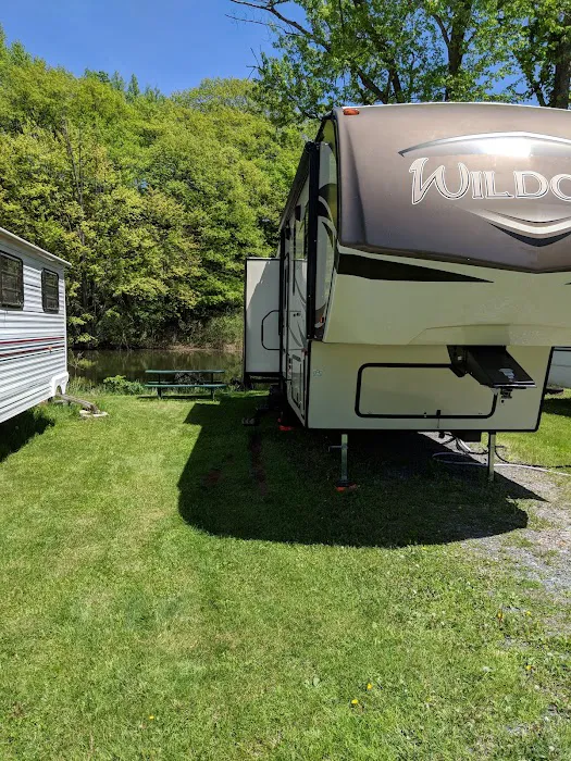 Champs RV Resort Picture 3