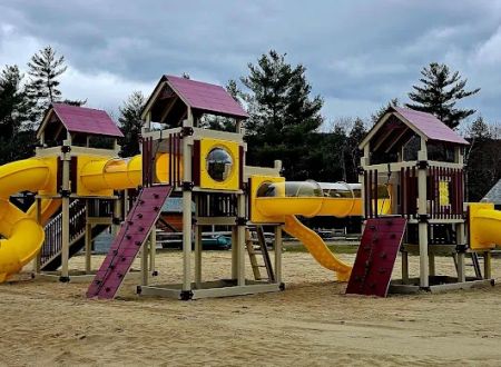Lincoln / Woodstock KOA Holiday
