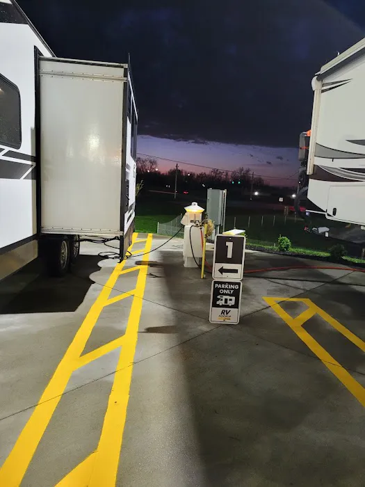 Love's RV Hookup Picture 3