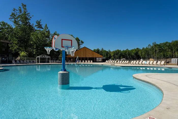 Yogi Bear's Jellystone Park Camp-Resort: Lakes Region in Milton, NH Picture 3