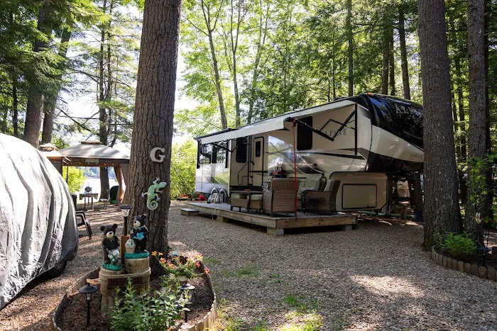Yogi Bear's Jellystone Park Camp-Resort: Lakes Region in Milton, NH Picture 10