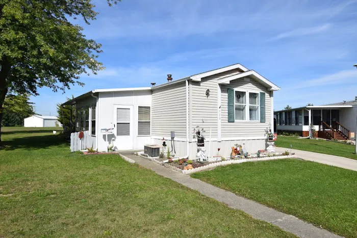 Country Estates Manufactured Home Community Picture 4