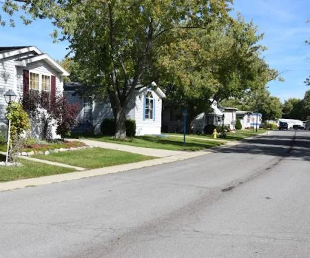 Crestwood Manufactured Home Community