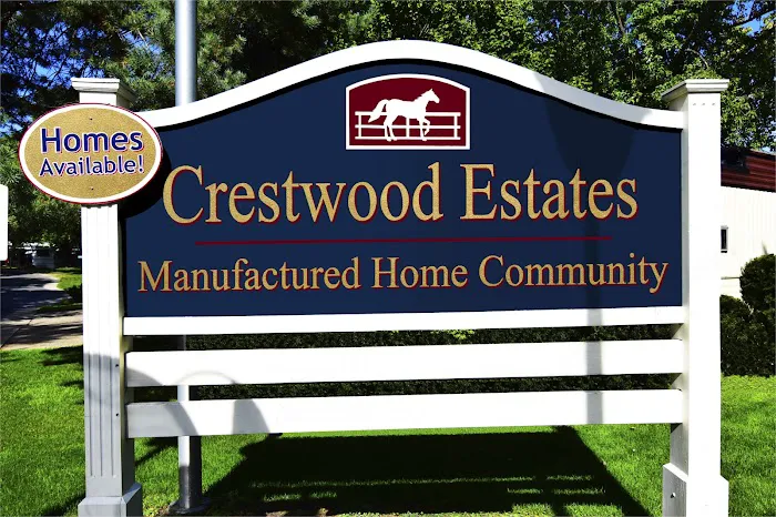 Crestwood Manufactured Home Community Picture 4