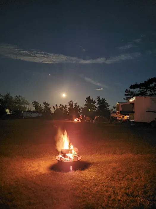 Riverside Acres Campground & Cottages Picture 10