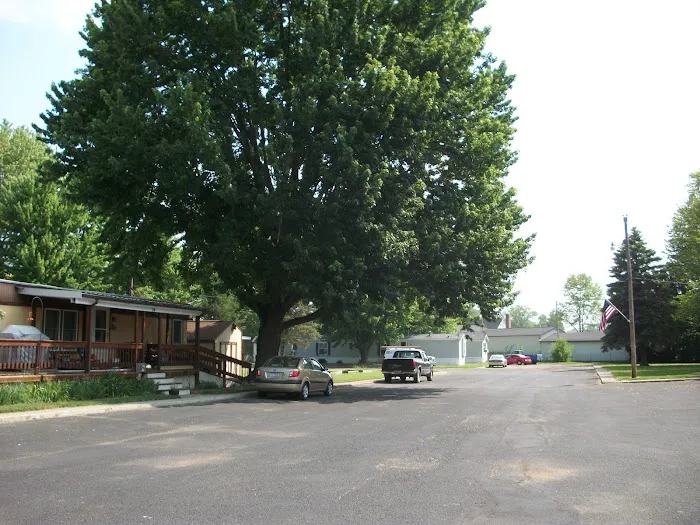 Whispering Winds Mobile Home Community Picture 7