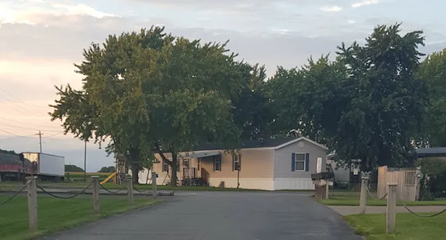 Green Acres Manufactured Home Community Picture 2