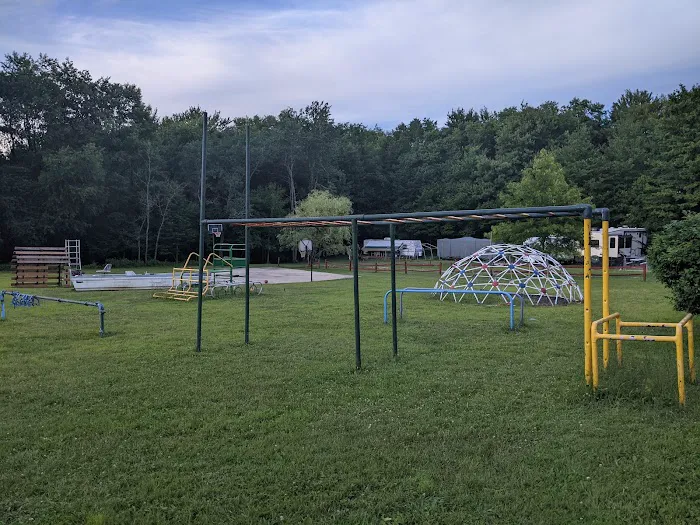 Bettum's Idlewood Family Campground Picture 4