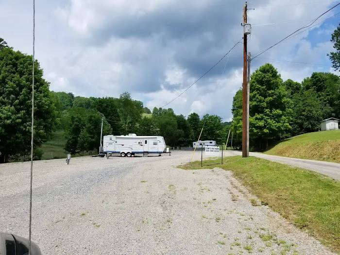 Tom's Buckhannon RV Park Picture 3