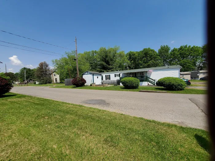The Pines Mobile Home Park Picture 1