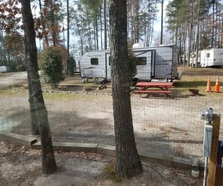 R & D Family Campground