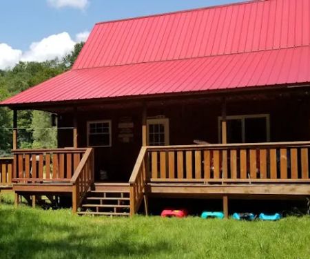 Czar Haus Cabins and RV Sites