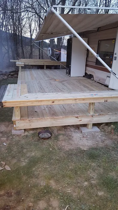 Buck's Campground Picture 6