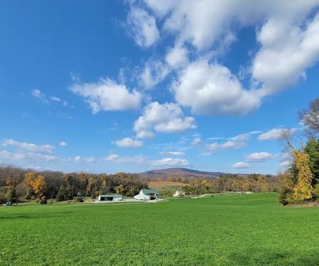 Glamping Clear Spring Maryland 3-Cabin Campground