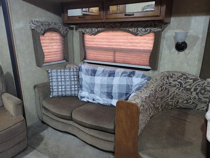 The Outer Bend LLC Picture 5