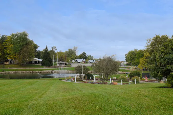 Glacier Hill Lakes RV Resort Picture 1