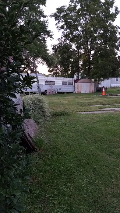 Huber Mobile Home and RV Park Picture 4