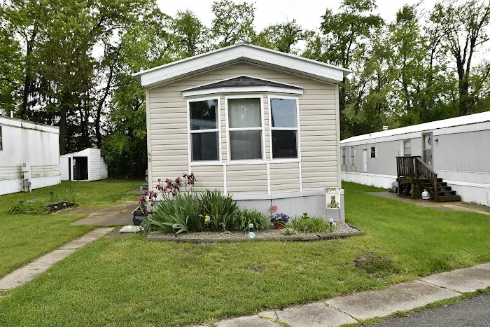Hillsdale Mobile Village Picture 9