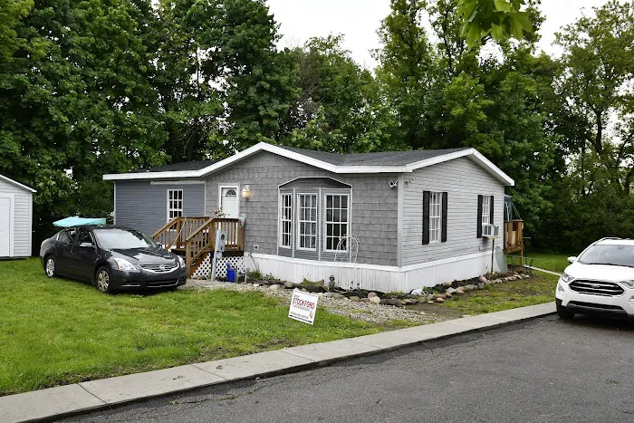Hillsdale Mobile Village Picture 2