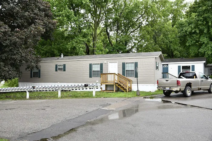 Hillsdale Mobile Village Picture 5