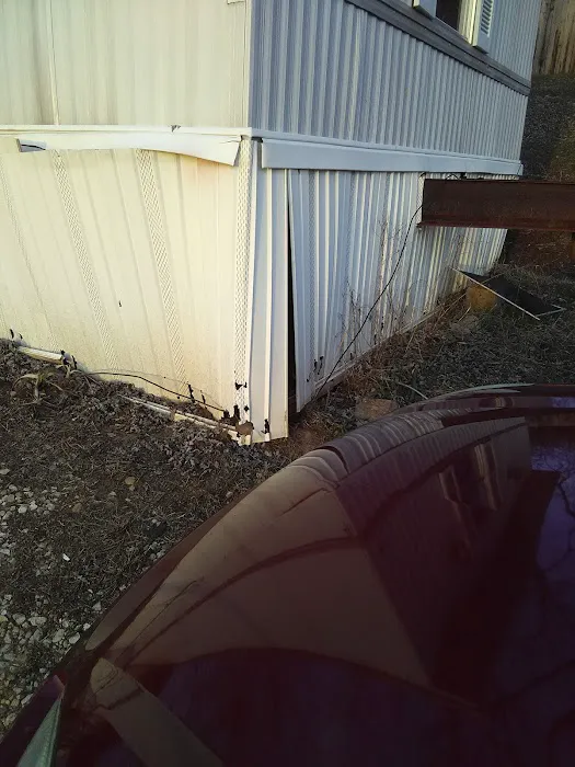 Wolfe's Trailer Park Picture 2