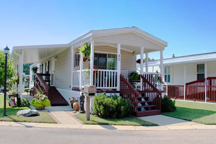 Harmony Pointe Mobile Home Park Picture 1