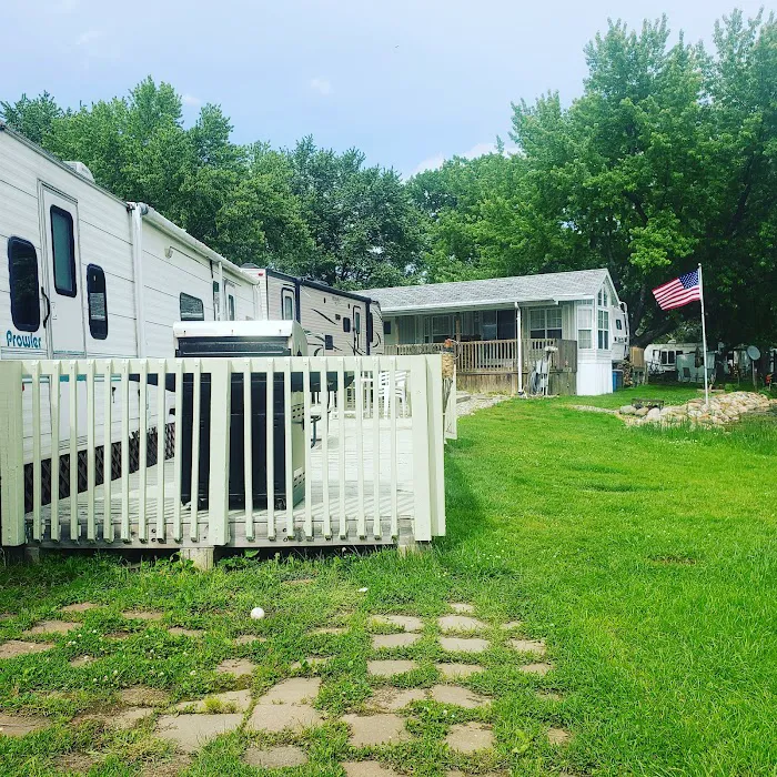 Silver Lake RV & MH Estates Picture 7