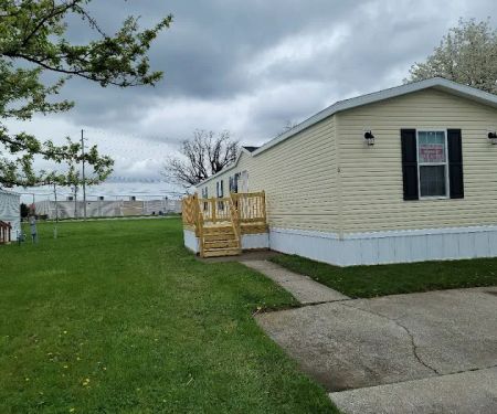 Apple Valley Manufactured Home Community