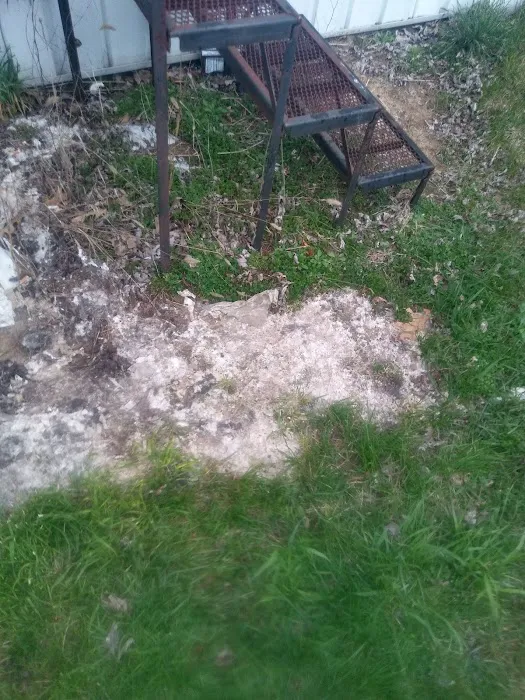 Lee Villa Mobile Home Park Picture 2