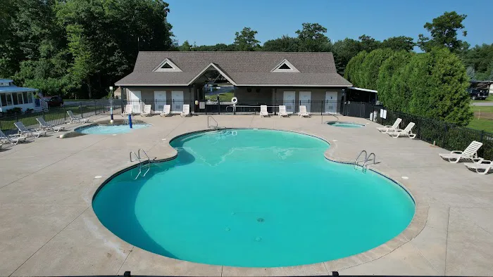 Sea-Vu West Resort RV Park and Campground Picture 2