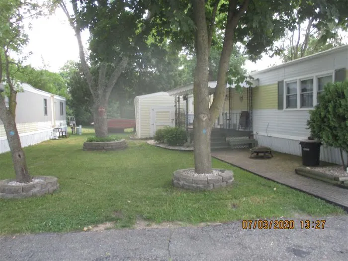 Jackson Mobile Home Park Picture 8