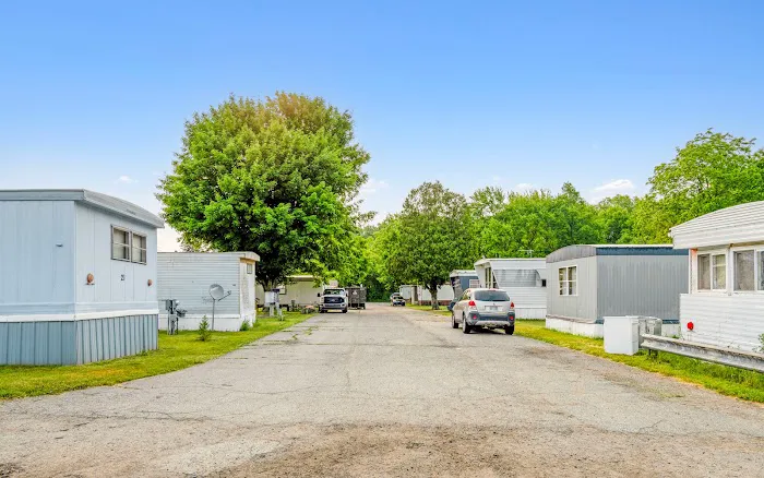 Michigan Avenue Estates Mobile Home Park Picture 3