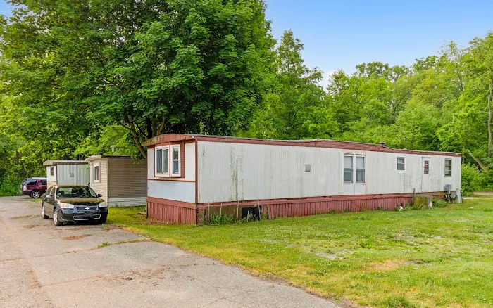 Michigan Avenue Estates Mobile Home Park Picture 2
