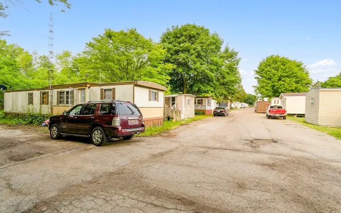 Michigan Avenue Estates Mobile Home Park Picture 9