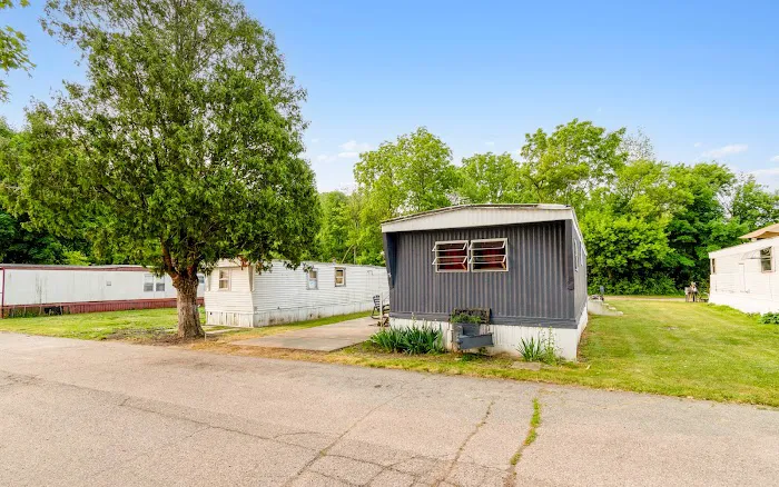 Michigan Avenue Estates Mobile Home Park Picture 4